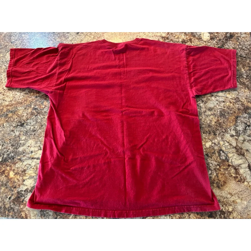 Canada Toronto Maple Leaf Embroidered Red Graphic T Shirt XL Gildan - Picture 3 of 4